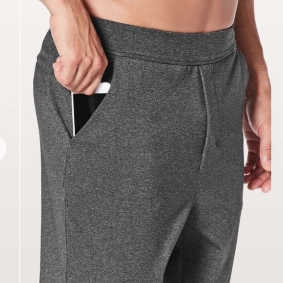 lululemon Men’s Heathered Grey Pant - Picture 2 of 7